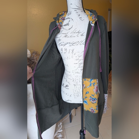 Matilda Jane Olive Green Hoodie Choose your own path Patch of light Size Large - Picture 4 of 13